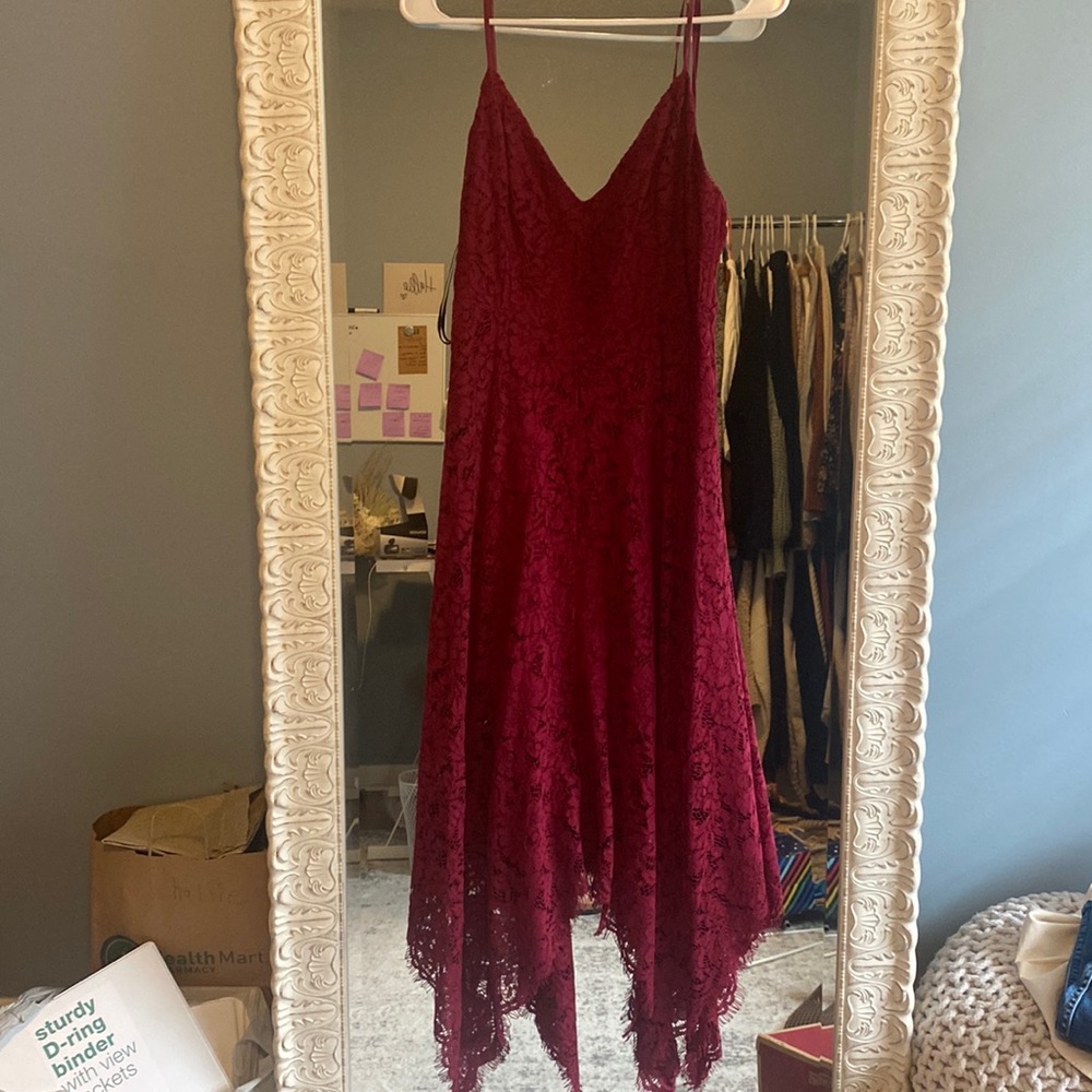 Lulus burgundy lace dress